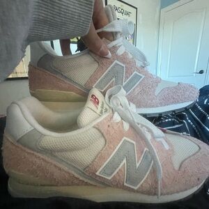 New Balance Men’s Blush and Cream Sneakers